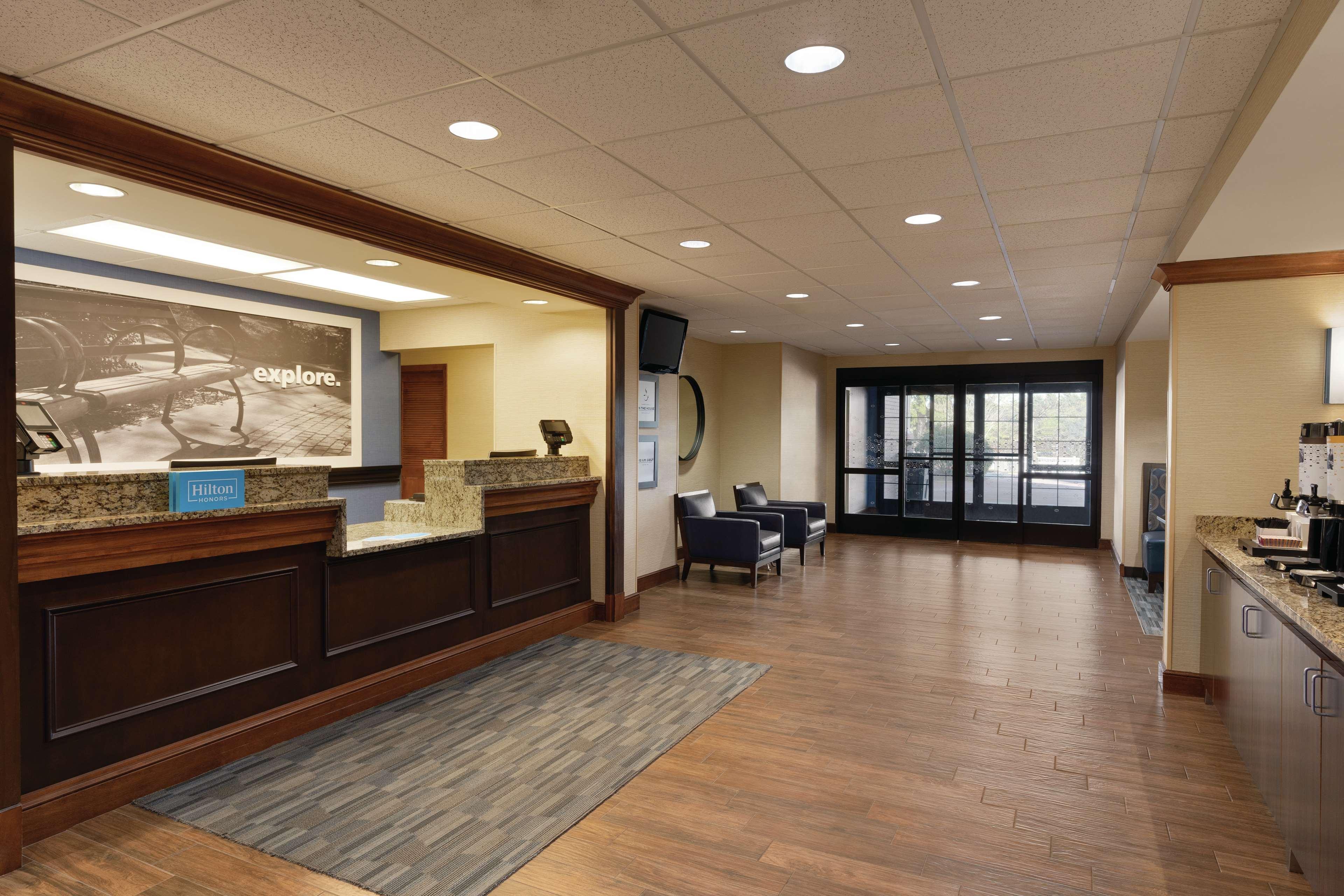 Hampton Inn Franklin Exterior photo