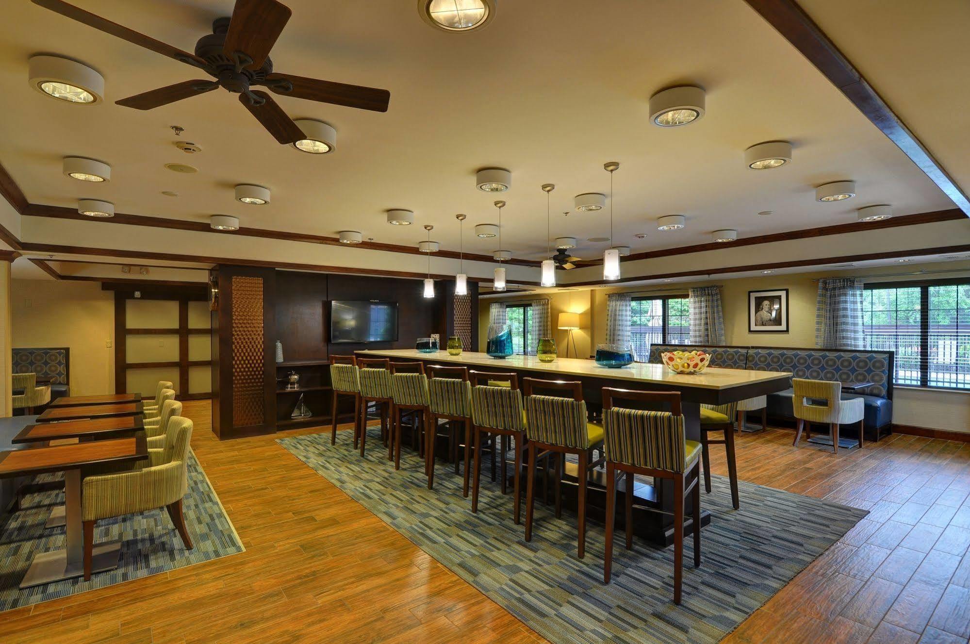 Hampton Inn Franklin Exterior photo